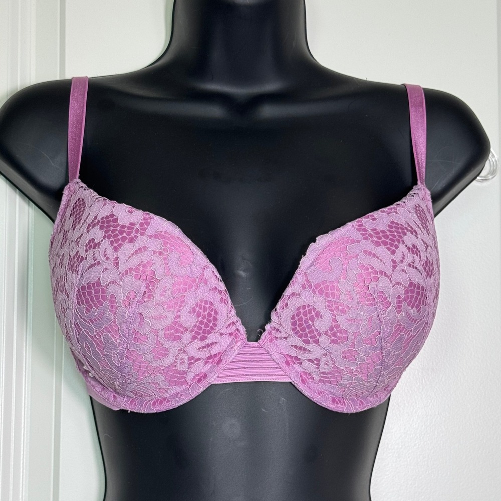 Victoria's Secret Very Sexy Push Up Bra‎ 32DD Lace Floral Purple